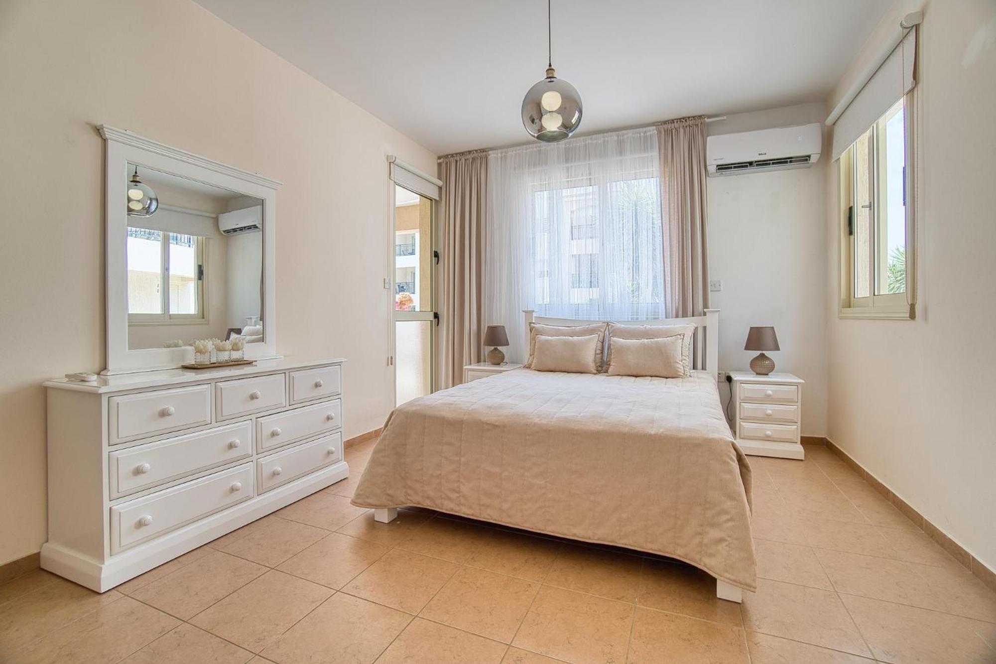 Royal Seacrest F G6 Apartment Paphos Exterior foto